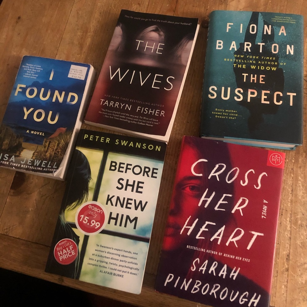 🖤SOLD🖤Thriller Books The Wives, Lisa Jewell, etc